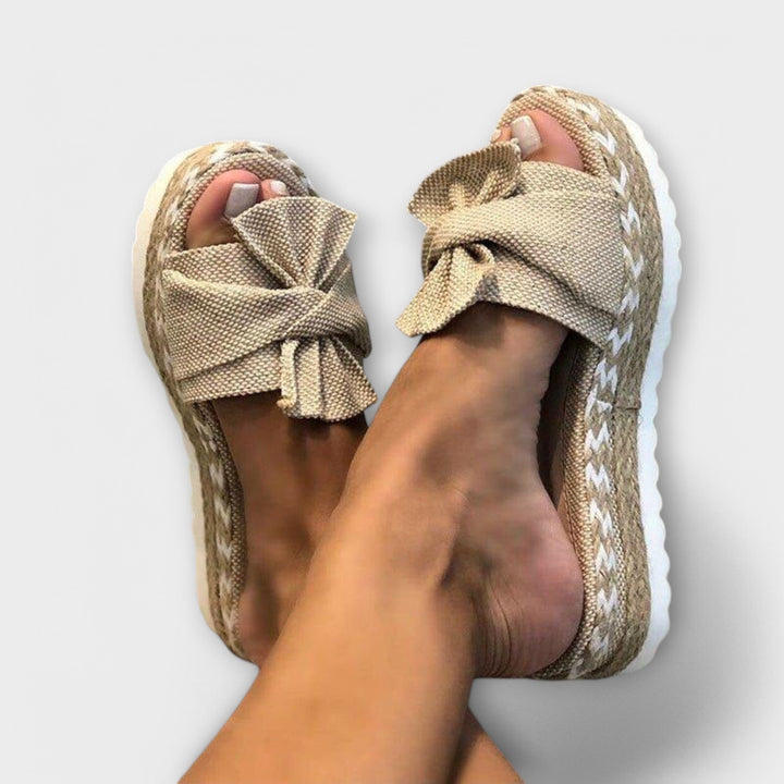 Isadora | Ortopedické sandály s mašlí