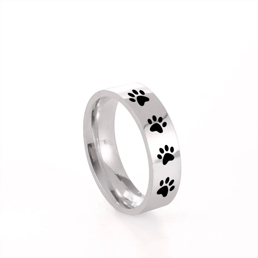 Pfotenring aus Edelstahl – Symbolischer Schmuck für Tierfreunde