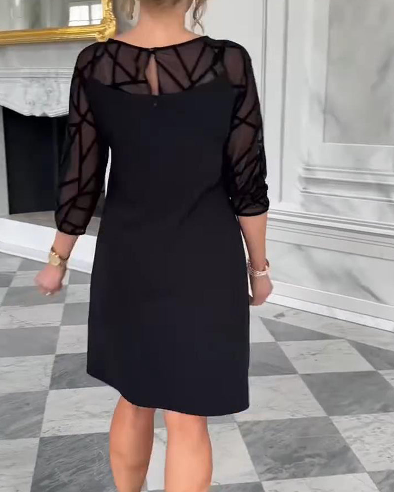 Elegantní šaty s kulatým výstřihem